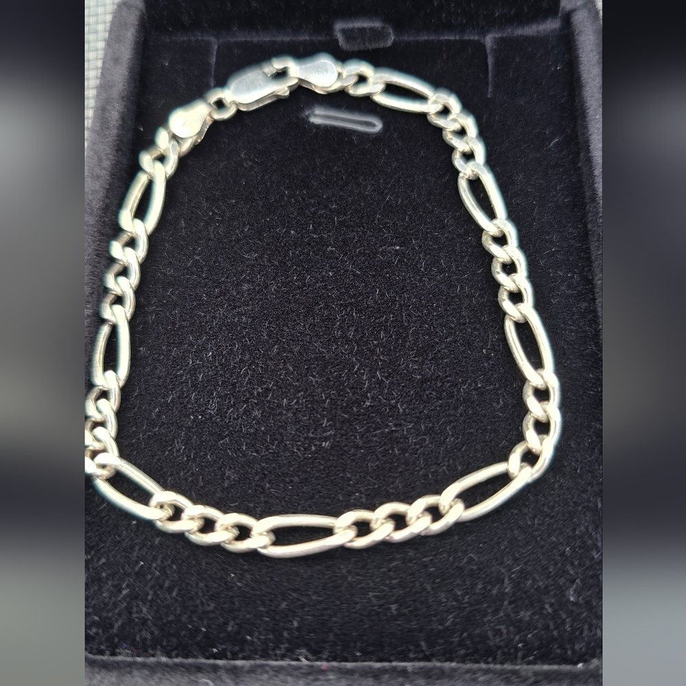 Vintage 925 Sterling Silver Figaro Chain Bracelet Made In Italy Charm Separate